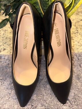 Dream Pairs Pointed-toe Stiletto Pumps